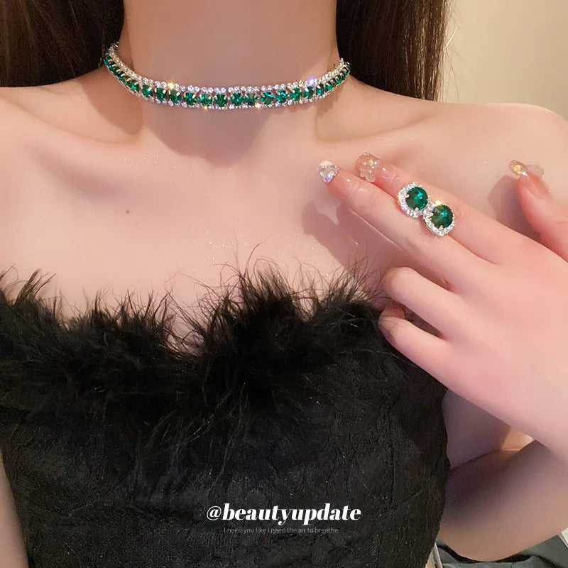 Emerald Lumière Jewelry Set