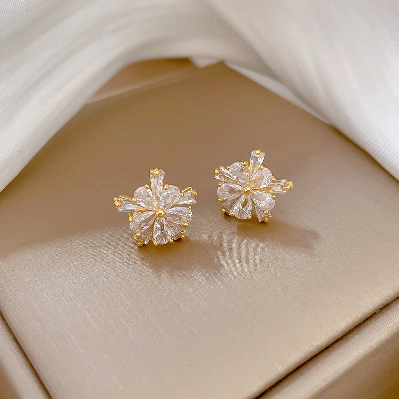 Luméa Petal Collection