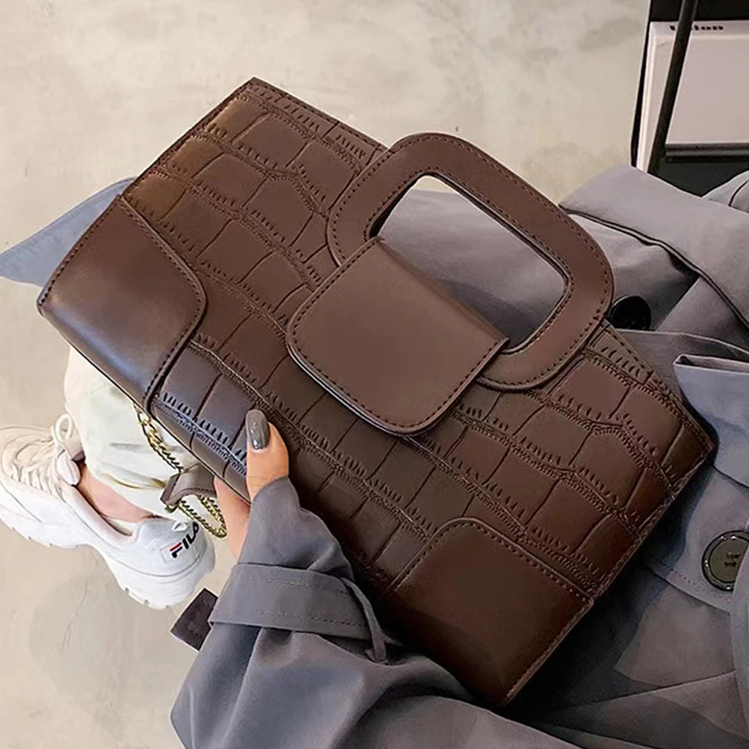 Noiréa Vintage Clutch